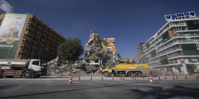 İzmir depreminde yaralanan son depremzede taburcu edildi