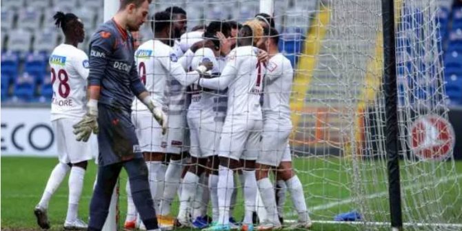 Başakşehir dağıldı! Gol yağmuru...