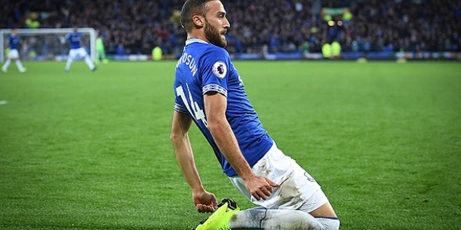 Cenk Tosun yeniden Beşiktaş'ta