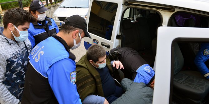 Polis, engelli gence şehir turu attırdı