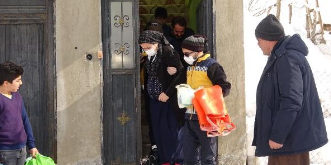 Köy yolu açılarak hastaneye ulaştırıldı, dünyaya gelen bebeğe 'Berfin' adı verildi