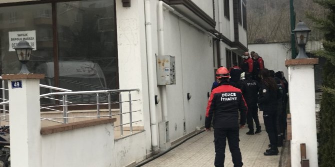 Çıkan yangında 3 kişi dumandan etkilendi