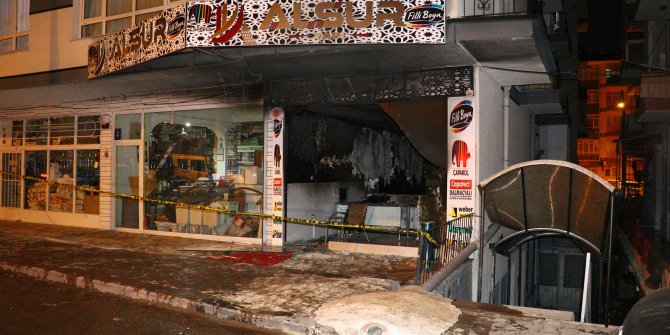 Kundakladıkları işyeri sahibi telefonla arayıp, yangını izlettirdiler