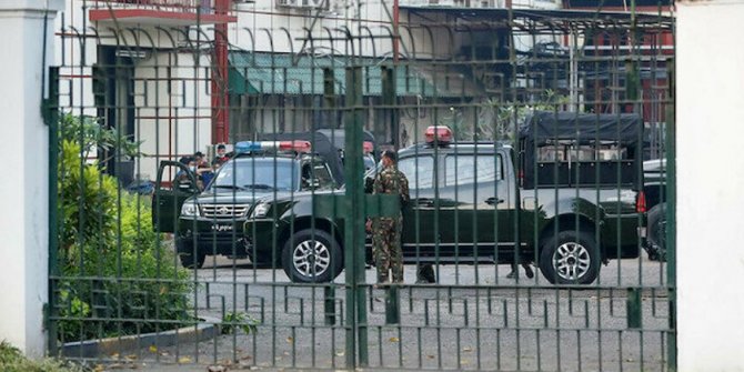 Myanmar'da askeri darbe: 24 bakan ve yardımcıları görevden alındı