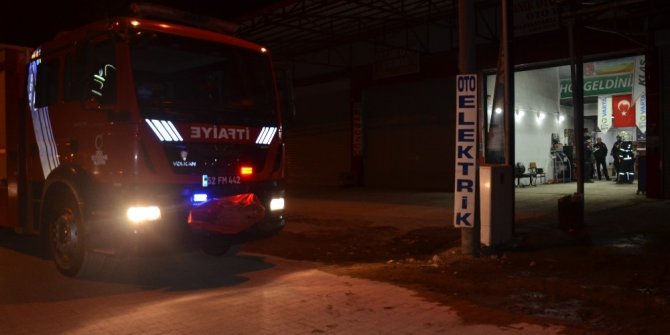Uyumayan komşu esnafın ekmek teknesini kurtardı