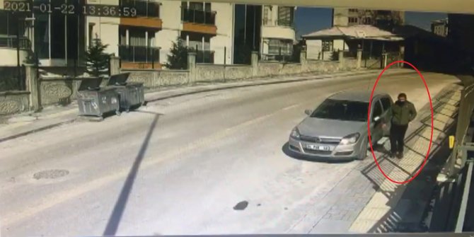 Ev sahibi duştayken eve girip soyan hırsız, tutuklandı