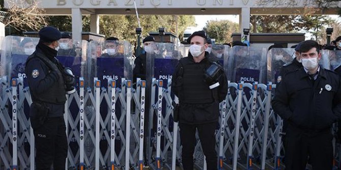 Boğaziçi protestoları: 30 kişi adli kontrolle serbest bırakıldı