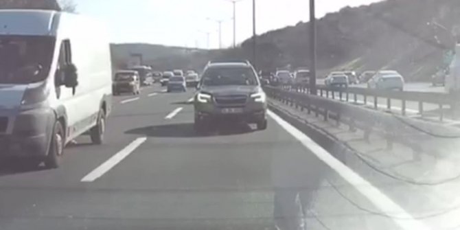 Beykoz'da kaza anı araç kamerasında