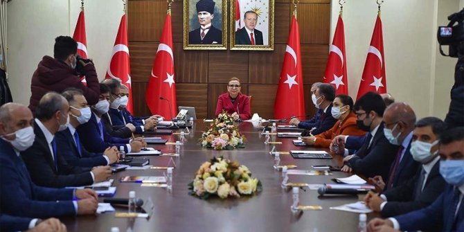 1 milyon 300 bin esnafın 13 milyar liralık kredi borcu ertelendi
