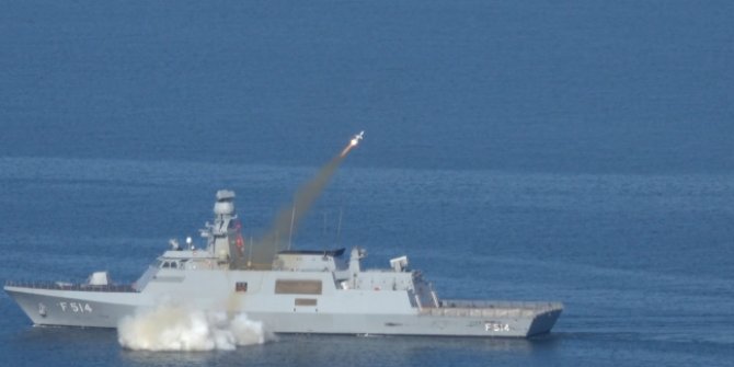 Milli füze 'Atmaca' hedefi başarıyla vurdu