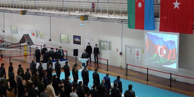 Azerbaycanlı 77 asker Bayraktar TB2 SİHA operatörlüğü eğitimini tamamladı