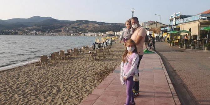Havalar ısındı, İzmir’de plaj ve parklar doldu