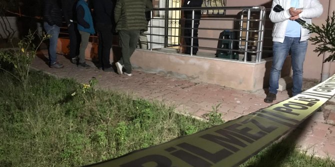 Yiyecek içecek şirketi müdürü evinde ölü bulundu