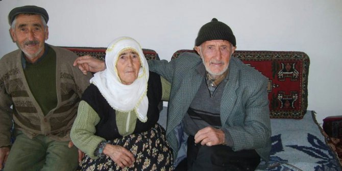 Ölmeden 1 hafta önce açıkladığı 53 yıllık sırrıyla toprağa verildi