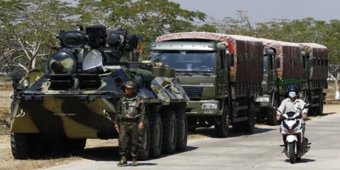 Myanmar'da 300 milletvekili askeri cunta yönetimini reddetti