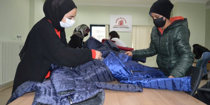 'Kırmızı Montlular' 1 yılda 20 binden fazla ihtiyaç sahibine ulaştı