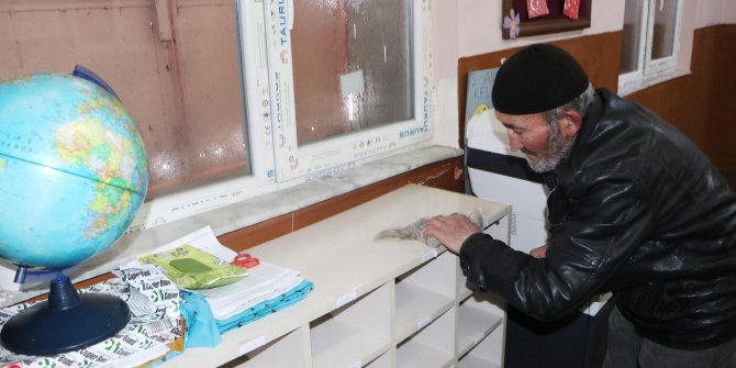 Köy okulunda 'açılış' sevinci; dezenfekte edildi, yolları kardan temizlendi