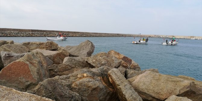 Enez açıklarında kaybolan balıkçı için arama kurtarma çalışması başlatıldı
