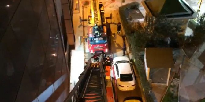 Oteldeki yangında 5'inci katın penceresinden atladı