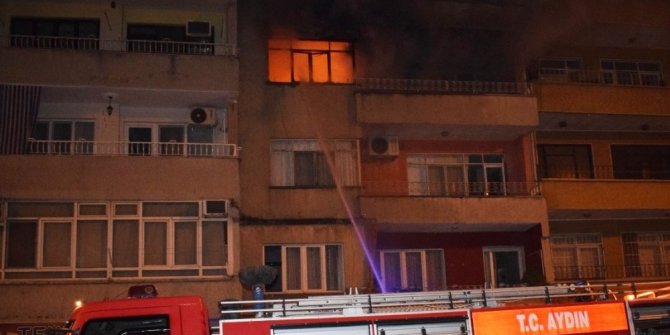 Kömür sobası evi yaktı