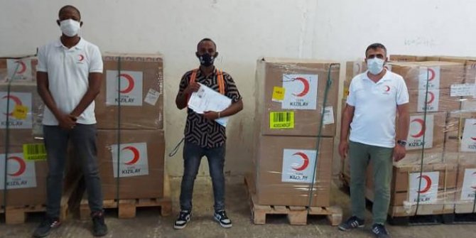 Türk Kızılay Somali'ye 10 ventilatör bağışladı