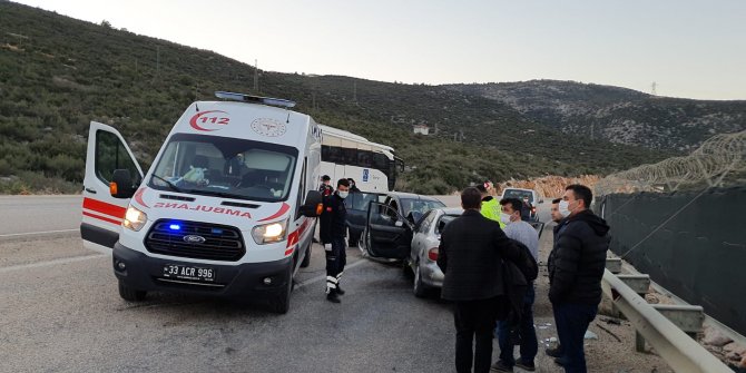 Virajda kontrolden çıkan otomobil karşı şeride geçti: 2 yaralı