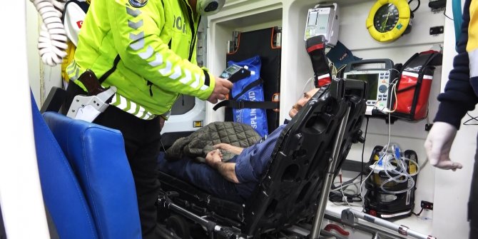 Boş yolda çukura düşen sürücü, "Size saygı duyuyorum" diyerek polise direndi