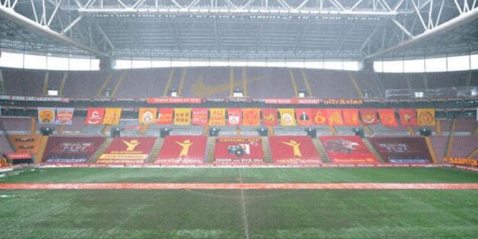 Galatasaray acil stat arıyor