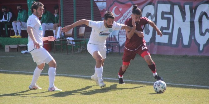 1922 Konyaspor 1 puanla döndü