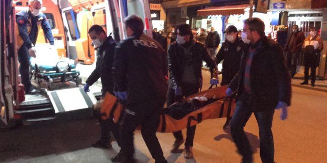 Elinde bıçakla gittiği iş yerinde husumetlisi tarafından pompalı ile vuruldu