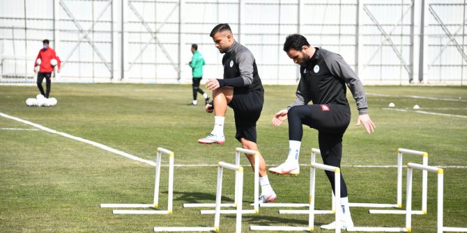 Konyaspor, Fenerbahçe'ye hazırlanıyor
