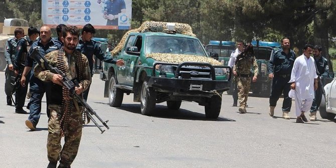 Afganistan'da Taliban saldırısında 8 polis öldü
