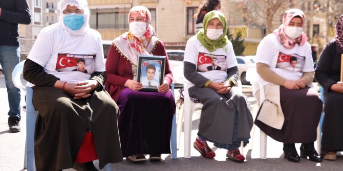 Evlat nöbetindeki ailelerden CHP'li Özel'e: Gelişinizi samimi bulmadık