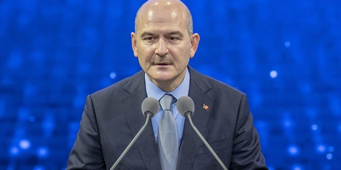 Bakan Soylu: Tüm kadınlarımıza saygılarımı sunuyorum