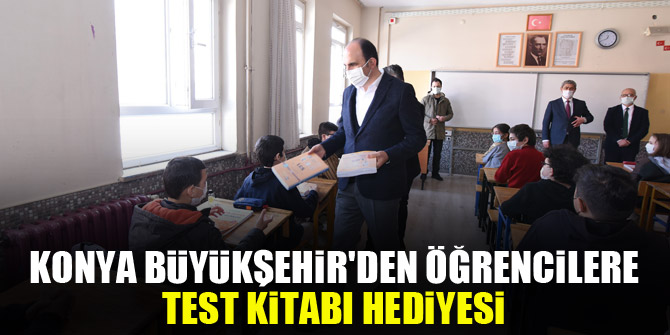 Konya Büyükşehir'den öğrencilere test kitabı hediyesi