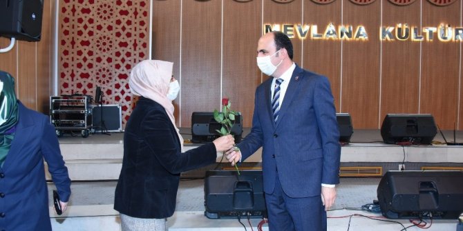 Başkan Altay "942 kadın çalışma arkadaşımızla şehrimize hizmet ediyoruz”