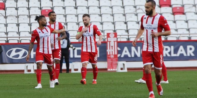 Antalyaspor yenilmezlik serisini sürdürdü