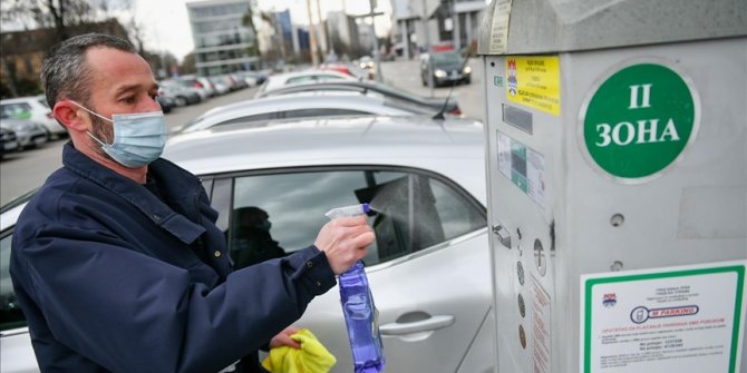 BiH: U Banjaluci dezinfekcija parking automata i autobusa javnog prevoza