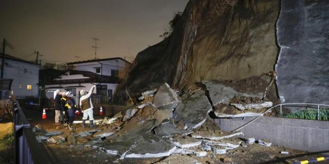 Japonya'daki depremin büyüklüğü 6,9 olarak güncellendi