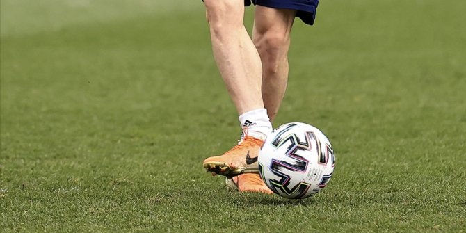 Fenerbahçe Futbol Takımı'nda bir oyuncunun Kovid-19 testi pozitif çıktı
