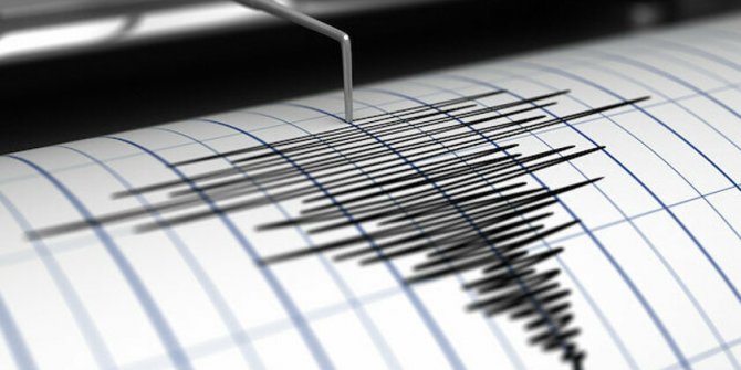 Marmara Denizi'nde deprem: İstanbul'da da hissedildi