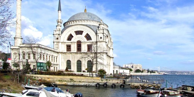 Dolmabahçe Camii 166 yaşında