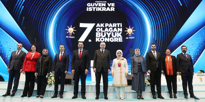 Başkan Altay, AK Parti'nin kongresinde divan heyetinde yer aldı