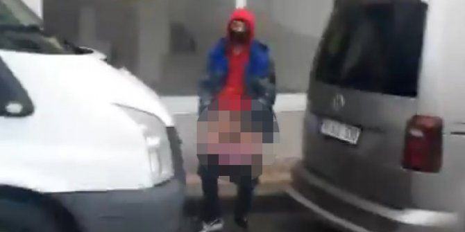 Genç kız, kendisini takip edip sokakta mastürbasyon yapan tacizciyi görüntüledi