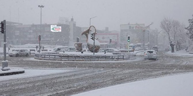 Mart ayında 239 yol kardan kapandı
