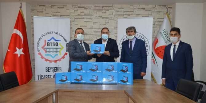 Hüyük’te uzaktan eğitime tablet desteği