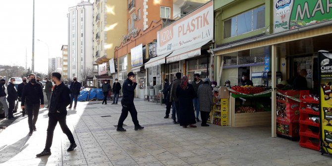 Çalıştığı markette tabancayla intihar etti