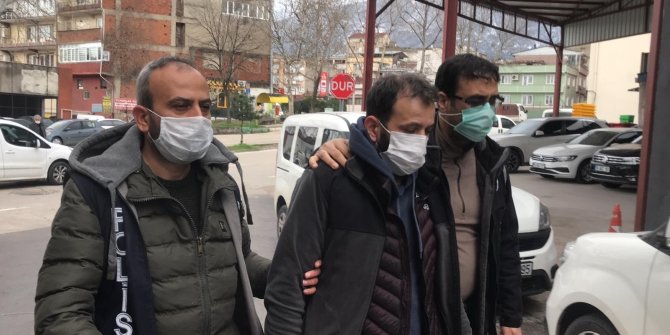 Kaçak sigara üretim tesisine polis baskını