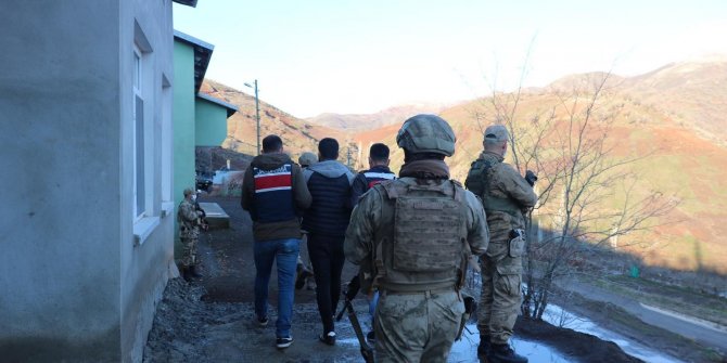 Teröre finansman sağlayan 2 kişi tutuklandı