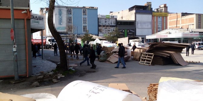 Mobilya mağazasında çıkan yangın 1 saatte söndürüldü